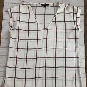 Express light weight sleeveless shirt